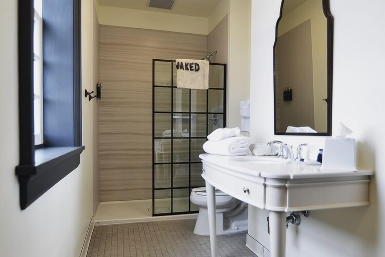 Bathroom 5, The Stella Hotel & Ballroom, Kenosha