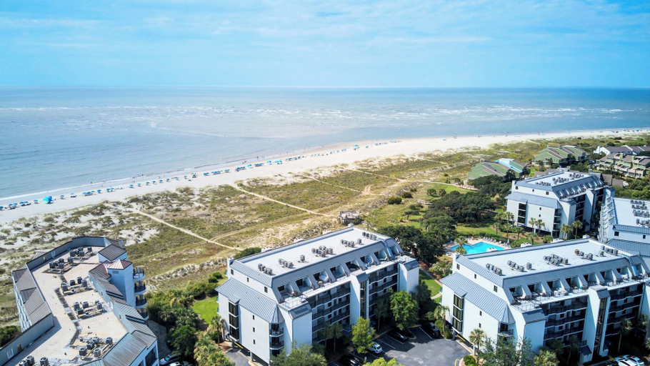 Exterior & Views 2, 123d Shipwatch by Avantstay Beach Access + Pool, Charleston
