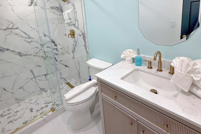 Bathroom 3, SeaStays Apartments, Miami-Dade