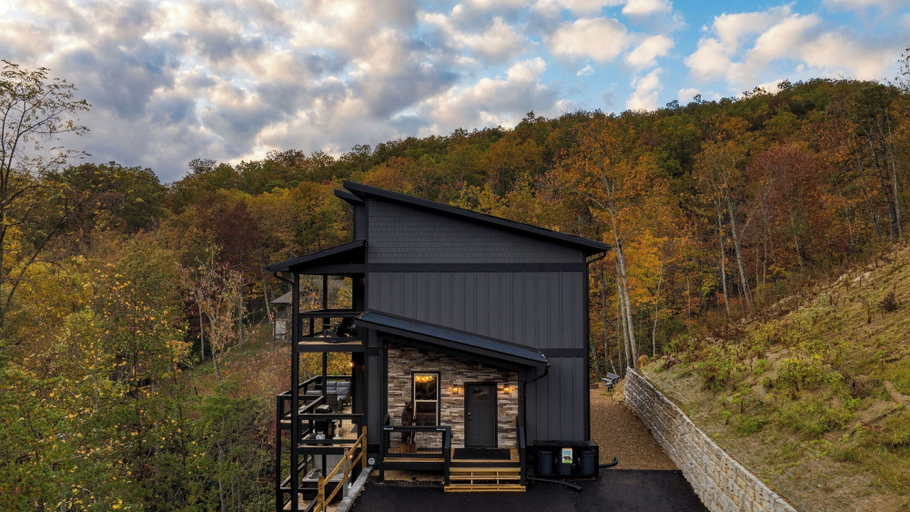 Exterior & Views, Luxe Design New Build Indoor Pool, Spa, Arcade, Firepit Rambling Ridge Lodge, Sevier
