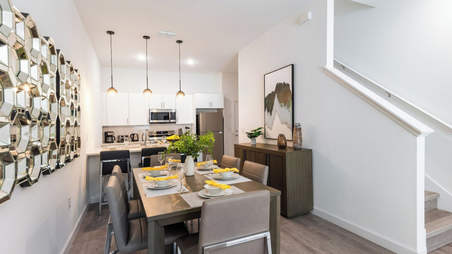 Food & Drinks 5, Parkside Serenity by Avantstay Private Pool!, Polk