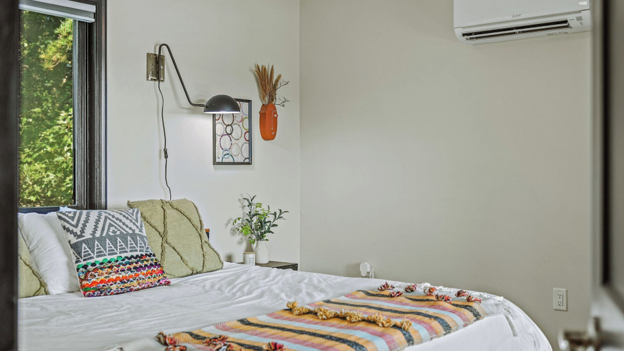 Bedroom 3, Strawberry Shores by Avantstay Lakefront Private Beach, Monroe