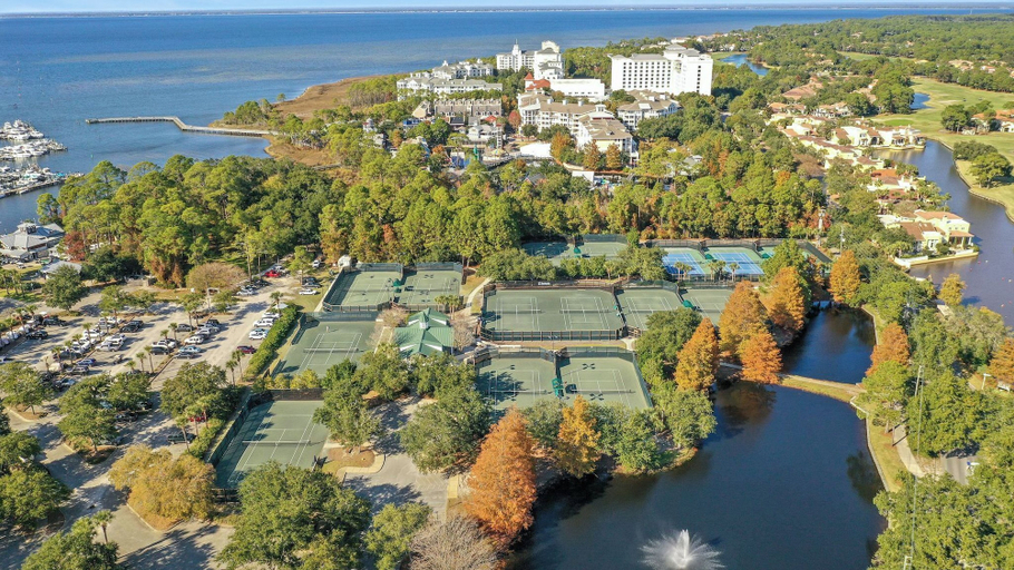Interior 2, Baytowne Wharf by Avantstay Sandestin Condo + Communal Pool + Resort Amenities + Near Beach, Dining & Marina, Walton