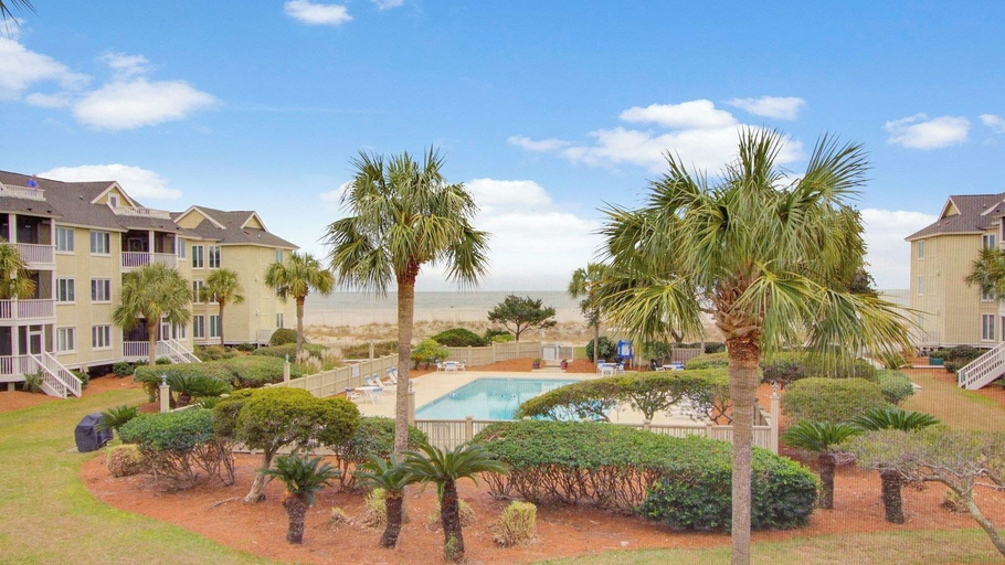 Exterior & Views, 202 D Port O Call by Avantstay Beach Condo, Charleston