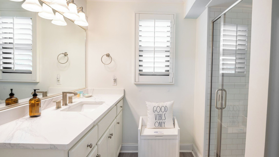 Interior 3, 219 D Shipwatch by Avantstay Wild Dunes Beachfront Condo Pool Access + Private Balcony, Charleston