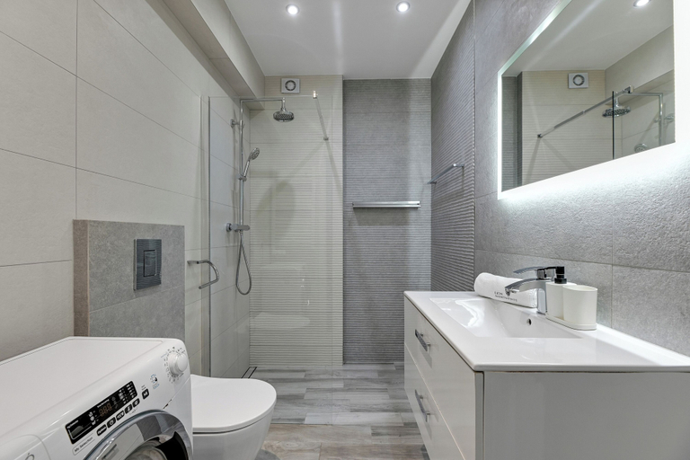 Bathroom 3, Bosman Apartment Sopot Beach and Parking, Gdańsk City
