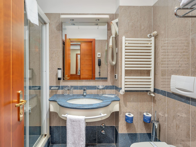 Bathroom 3, B&B Hotel Prestige Ornago, Monza and Brianza