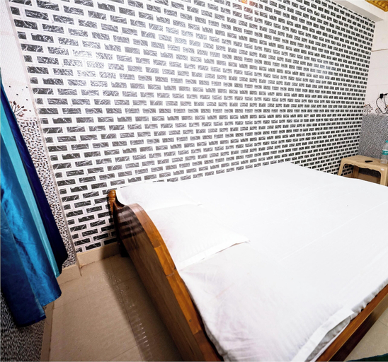 Room 2, Hotel Sriram Guest House OD, Puri