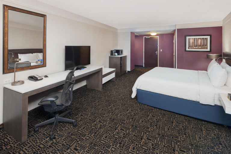 Bedroom 4, Hilton Garden Inn Montréal Centre-ville, Montréal