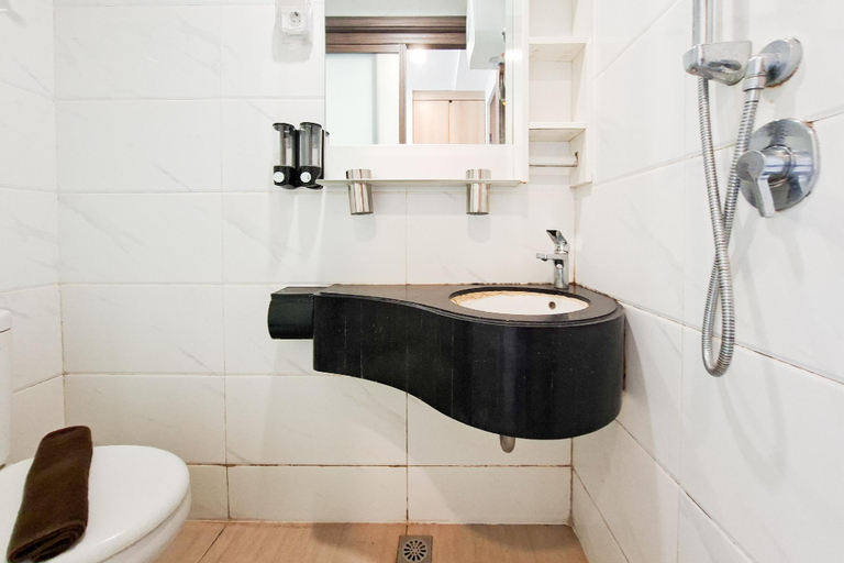 Others 5, Stunning Studio Room at Sky House BSD By Travelio, Tangerang