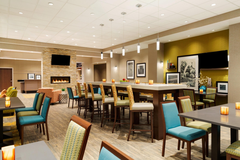 Food & Drinks 4, Hampton Inn by Hilton Edmonton/Sherwood Park, Division No. 11