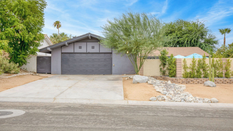 Exterior & Views, Quinta Green by Avantstay Modern Home w/ Pool, Spa & Golf Course!, Riverside