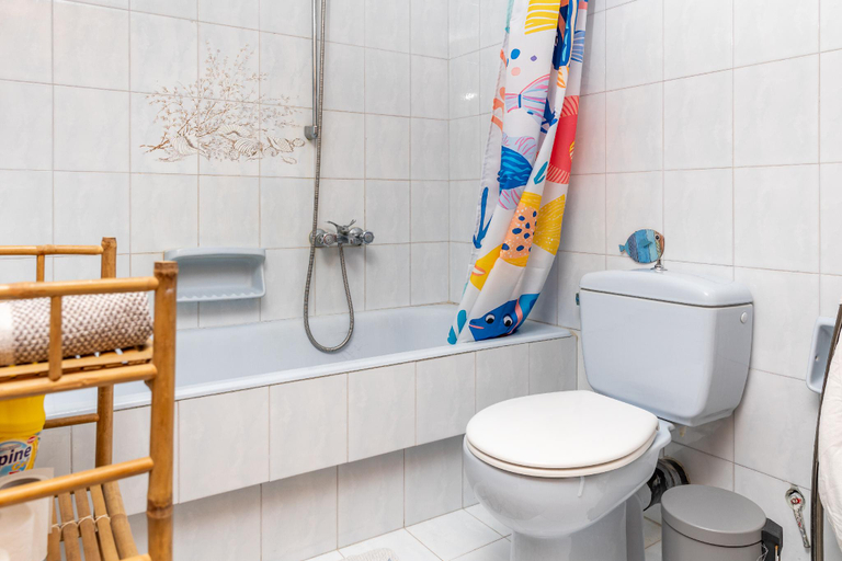 Bathroom 3, Central city apartment, South Aegean