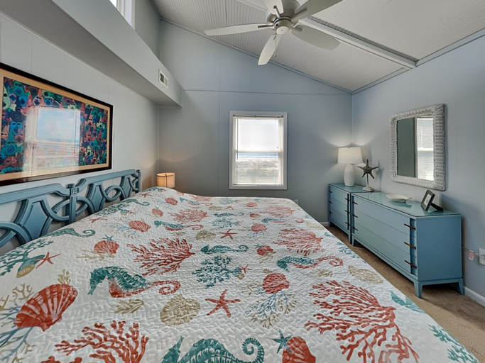 Bedroom 2, Blue Crab by Topsail Realty, Pender