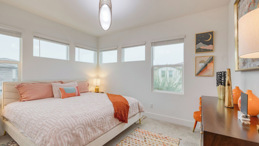Bedroom 3, Sunburst by Avantstay Lakefront + Mountain Views, Riverside