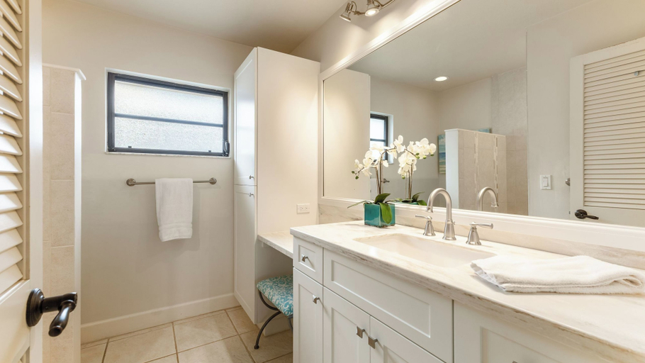 Bathroom 4, Private Pool + Sunroom Beach Escape at Manatee, Collier