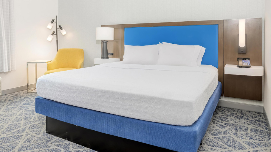 Bedroom 3, Hampton Inn &  Suites Grants Pass, Josephine