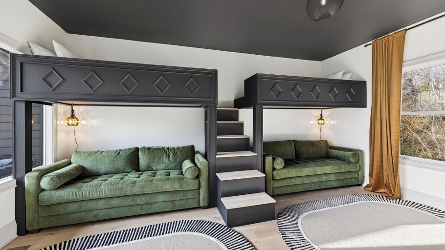 Interior 3, The Great Gatsby by Avantstay Hot Tub + Private Rooftop + Speakeasy Lounge + Firepit, Davidson