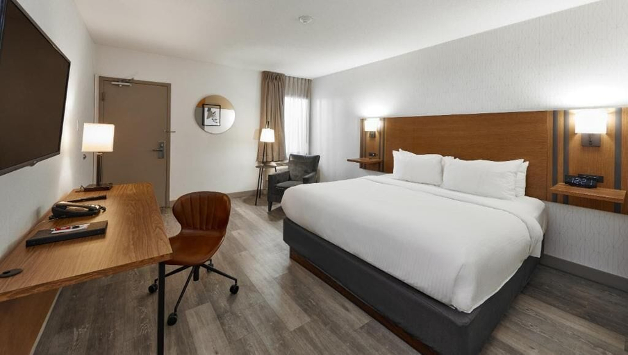 Bedroom 3, Stay Inn Express Toronto, Toronto