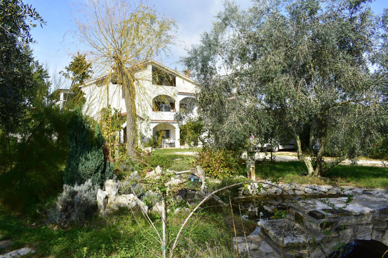 Garden 5, Charming vacation home with garden, Umag
