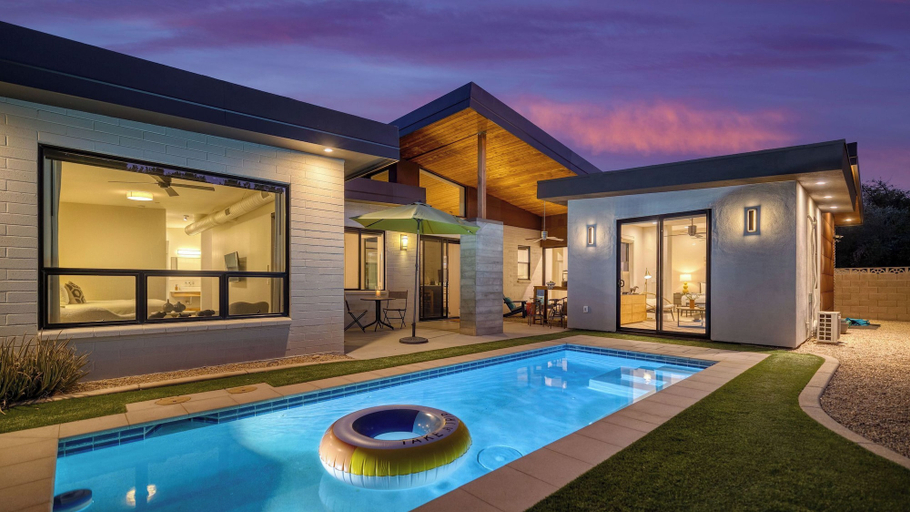 Sport & Beauty 5, Sundrenched by Avantstay Pool, Mins to Old Town, Maricopa