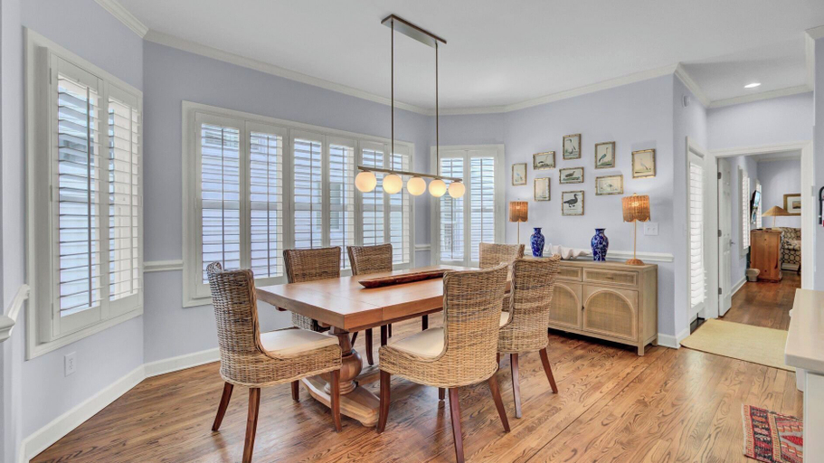 Interior 3, 5 Grand Pavilion by Avantstay Ocean View + Rooftop Deck, Charleston