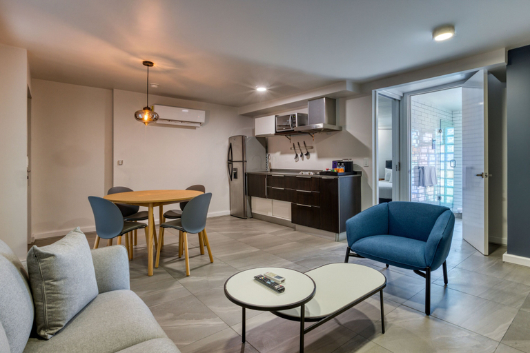 Private kitchenette, Comfort Suites Tijuana, Tijuana
