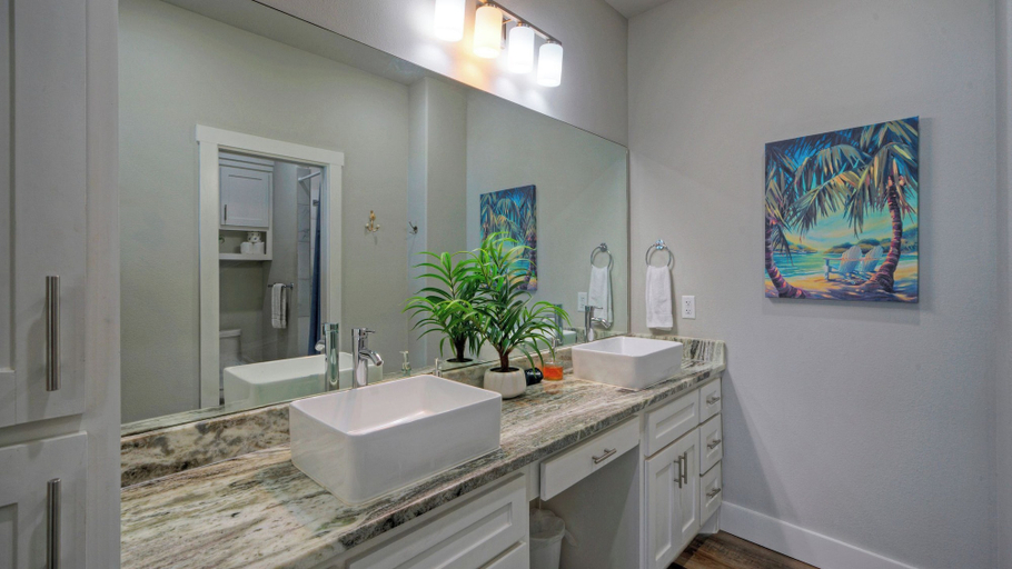 Bathroom 4, Peaceful Paradise Private Pool, Balcony Views + 5 Mins to Whitecap Beach, Nueces