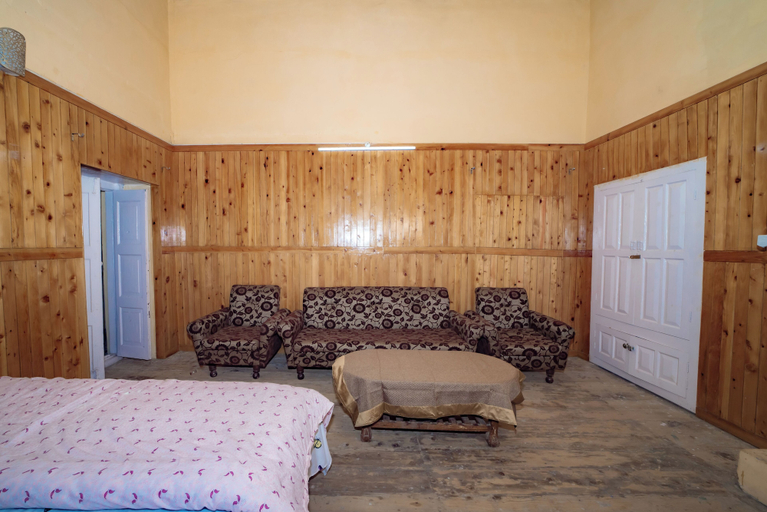 Interior 4, Forest Rest House Gahan, Shimla
