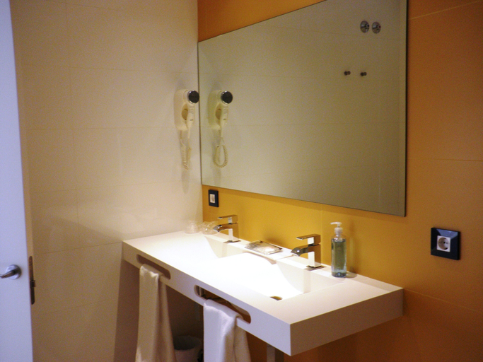Bathroom 4, Hotel del Juguete, Alicante