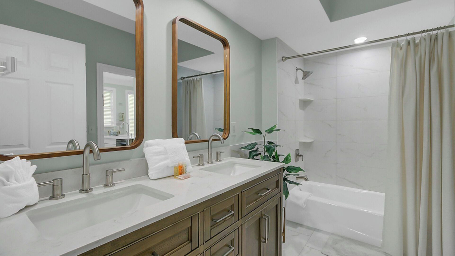 Bathroom 4, 109 Grand Pavilion by Avantstay Beachfront Views, Charleston