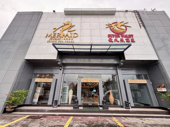 Exterior & Views 2, RedDoorz @ First Homestay Bypass Kuta, Badung