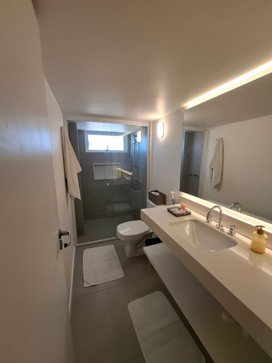 Bathroom 4, Fullano Hosts, Rio de Janeiro