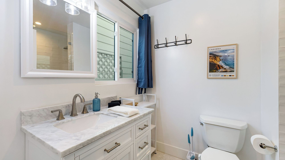 Bathroom 4, Coastal-chic Newport Stay Steps to the Beach, Dining & Boardwalk Optional Add-on Unit, Orange