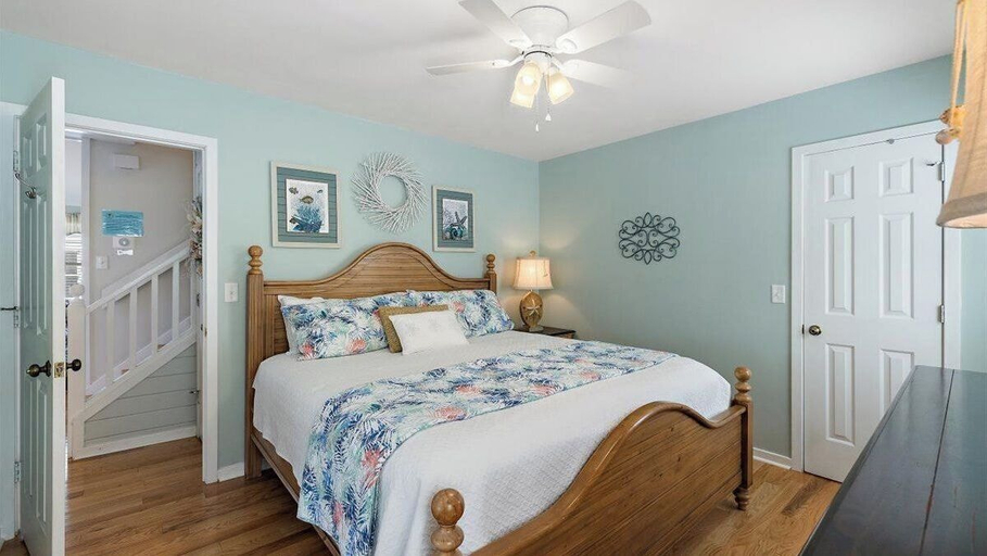 Bedroom 2, 55 Pelican Bay by Avantstay Easy Beach Access + Shared Pool + Screened Porch + Ping Pong, Charleston