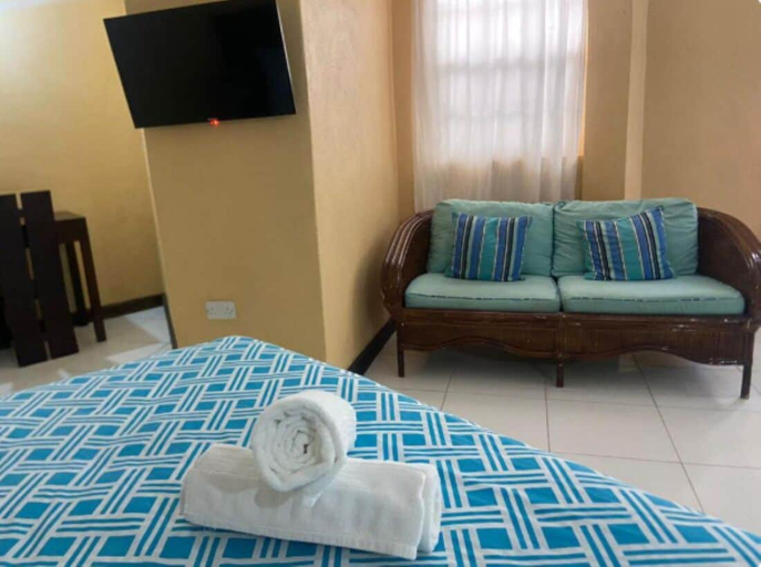 Room 2, Cozy 1-Bdrm Studio in Rodney Bay with AC