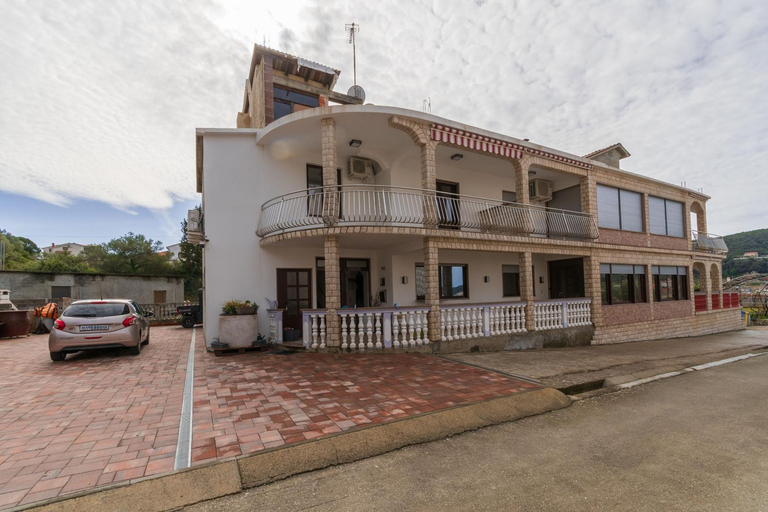 Entrance 4, Apartments Maky, Lopar/Supetarska Draga