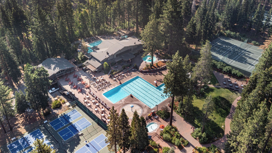 Interior 3, Hawk's Eye by Avantstay Cozy Condo w/ Views & Access to Northstar Resort Community, Placer