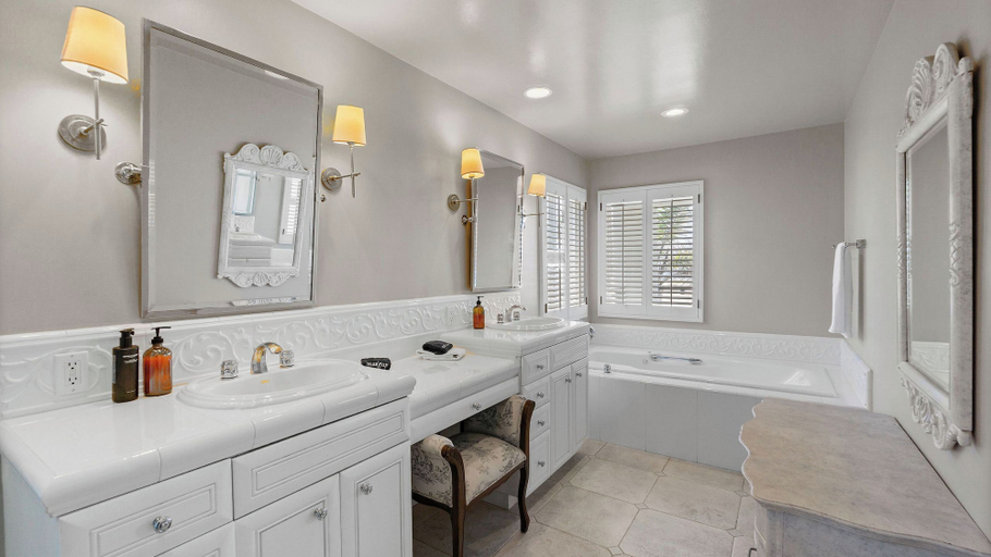 Bathroom 4, Beach Break by Avantstay Oceanfront, View, Patio, Orange