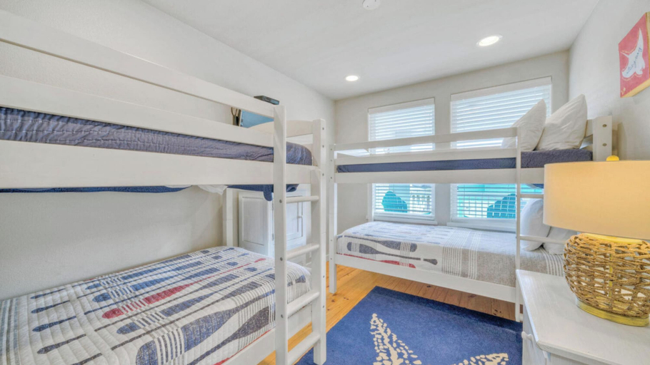 Bedroom 3, Gated Community w/ Pool 5mins to Beach Latitude Adjustment by Avantstay, Nueces