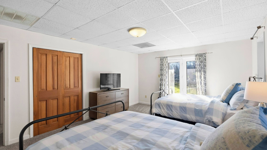Bedroom 3, Sun Up, Sun Down by Avantstay Pool w/ Waterfall, Iredell