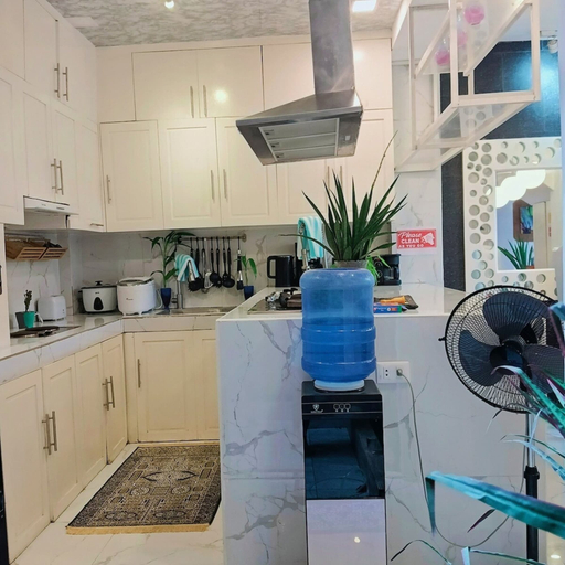 Private kitchen 4, Spacious 3-Storey Home with Pool, Bacolod City