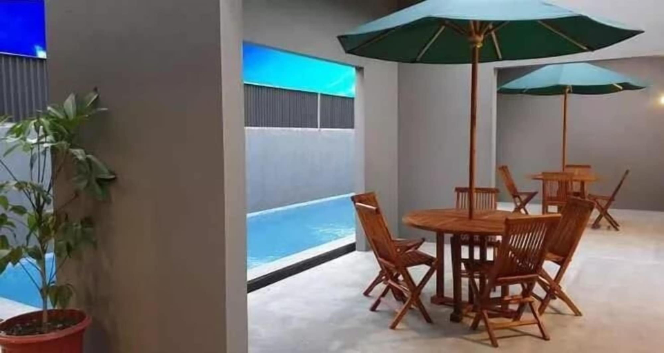 Outdoor dining, The Tanjung Bidadari, Badung