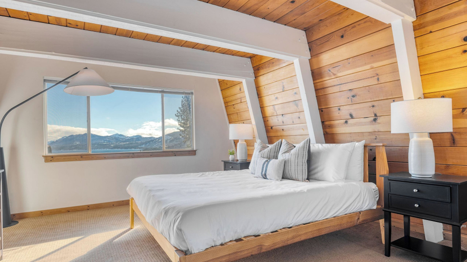 Bedroom 3, Chickaree by Avantstay A-frame w/ Mountain Views, Placer