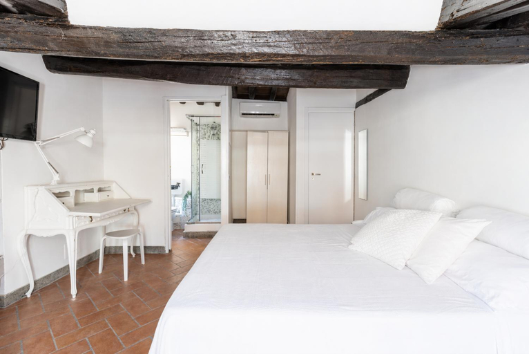 Bedroom 2, Trevi Fountain Corner - Alberto Sordi Room, Roma