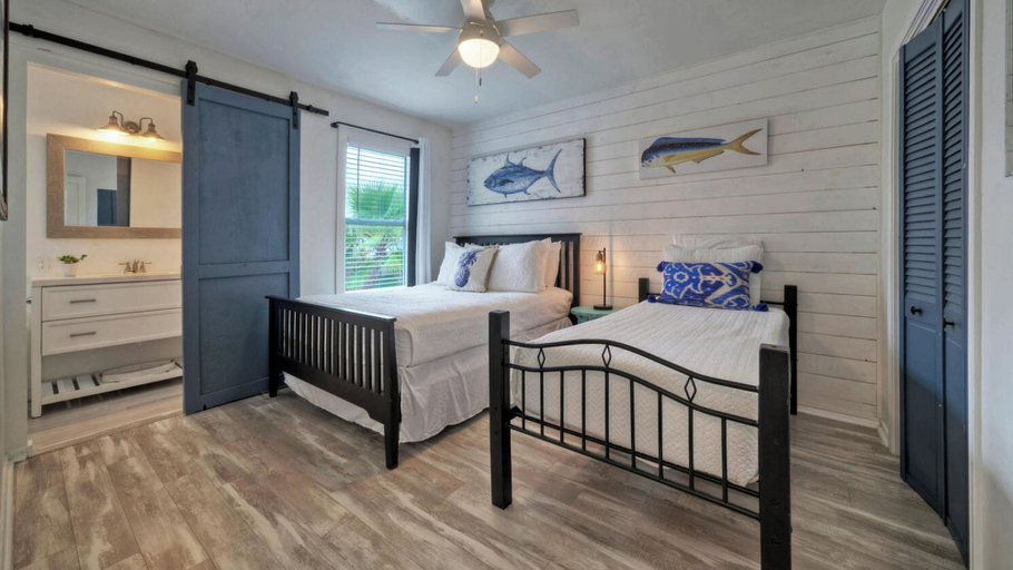Bedroom 3, Kenna's Kabana by Avantstay Walk to Beach, Nueces