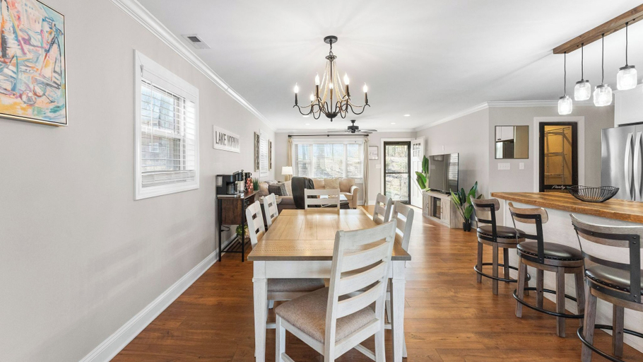 Food & Drinks, Waking Up Norman Lakefront Getaway, Fire Pit & Lake Views, Catawba