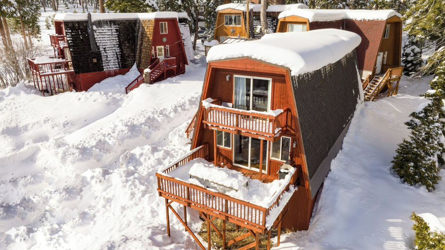 Exterior & Views 2, Chickadee by Avantstay Modern A-frame Cabin, Placer