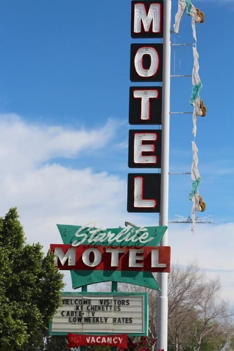 Exterior & Views 1, Starlite Motel, Maricopa