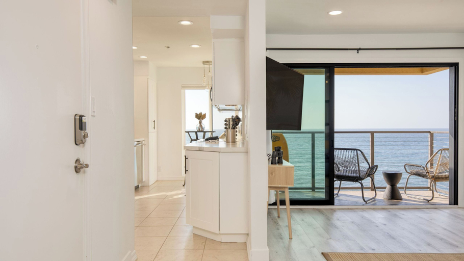 Bathroom 4, Oceanfront in La Jolla, Steps to Beach, Shops, Dining Dawn Patrol by Avantstay, San Diego